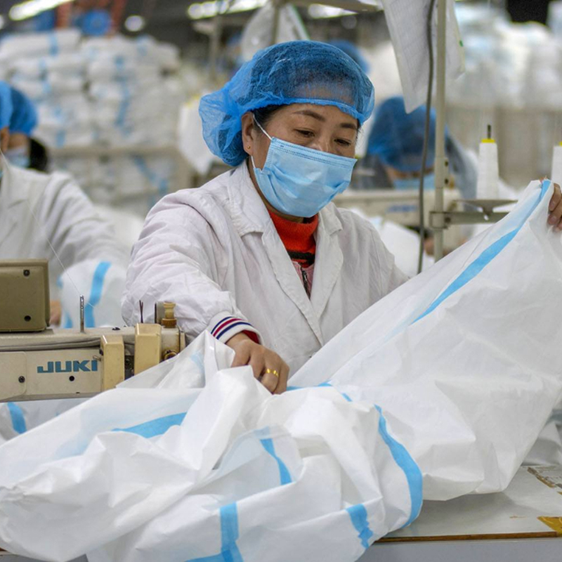 Fabrica de îmbrăcăminte Ruoxuan a exportat costume de protecție de 450K în SUA.